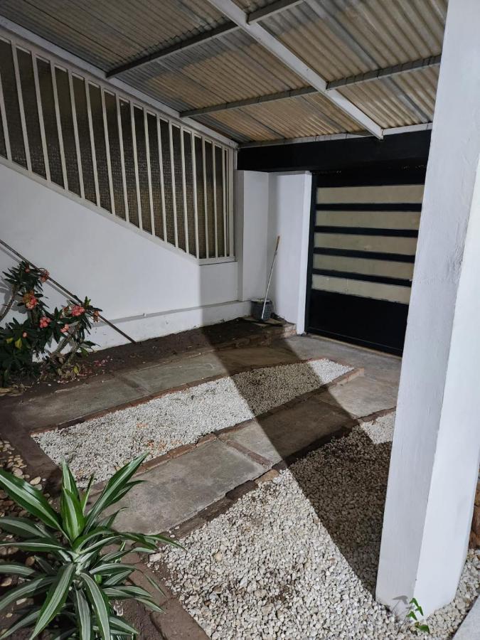 Casa Chimenea A 5 Minutos Del Aeropuerto Villa Bogotá Exteriör bild