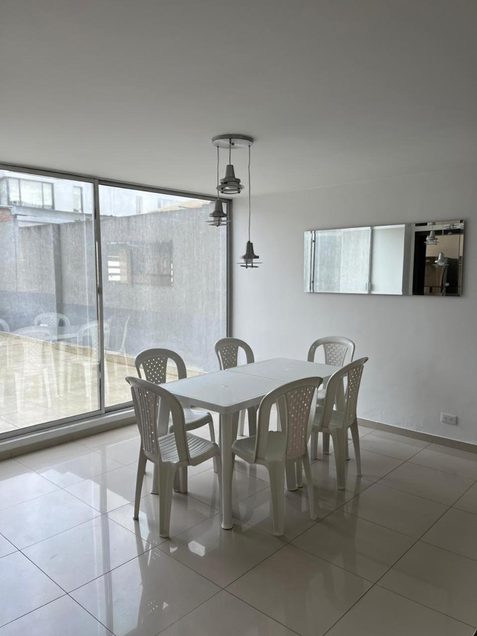 Casa Chimenea A 5 Minutos Del Aeropuerto Villa Bogotá Exteriör bild